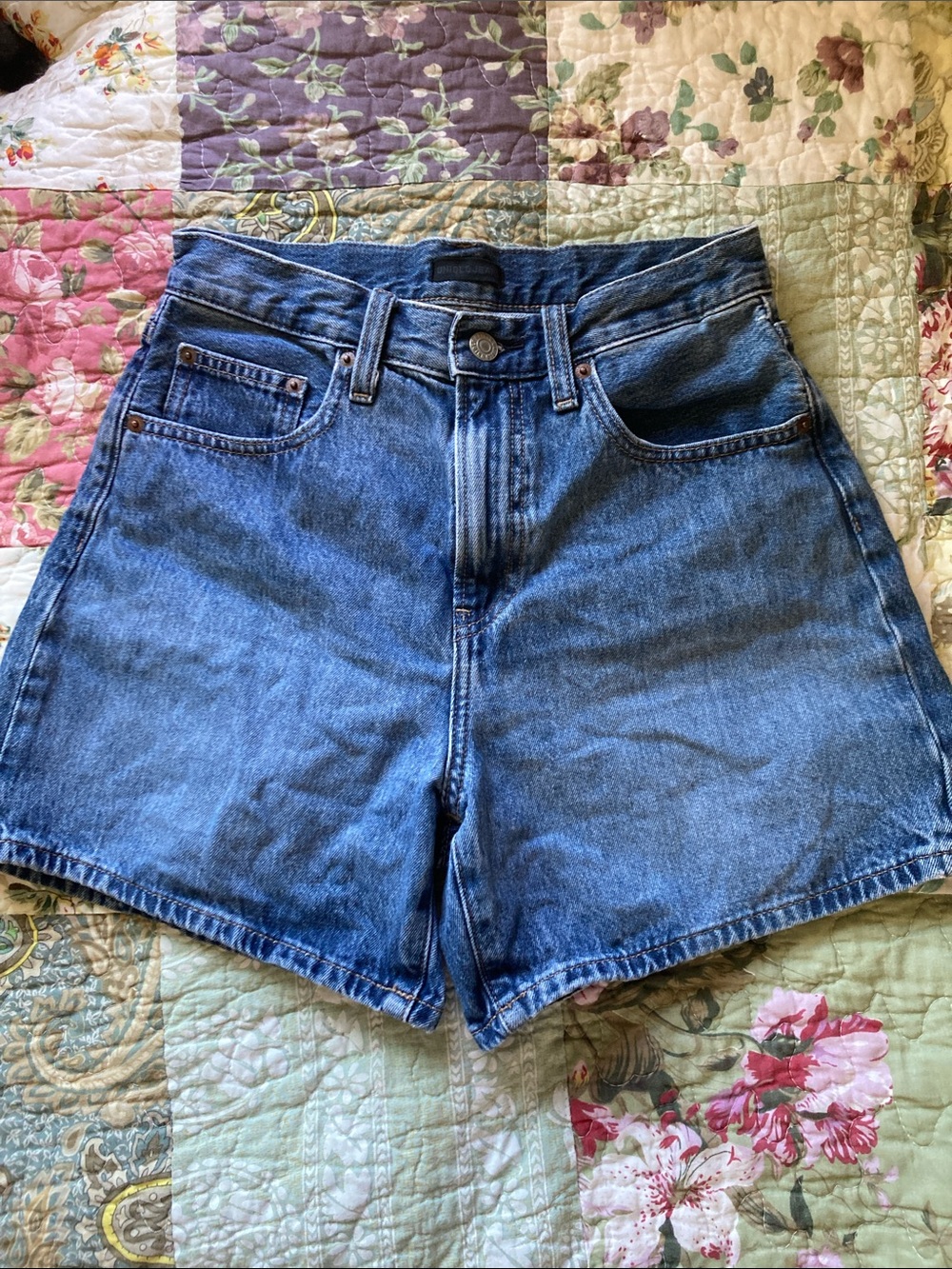 Uniqlo high rise shorts
